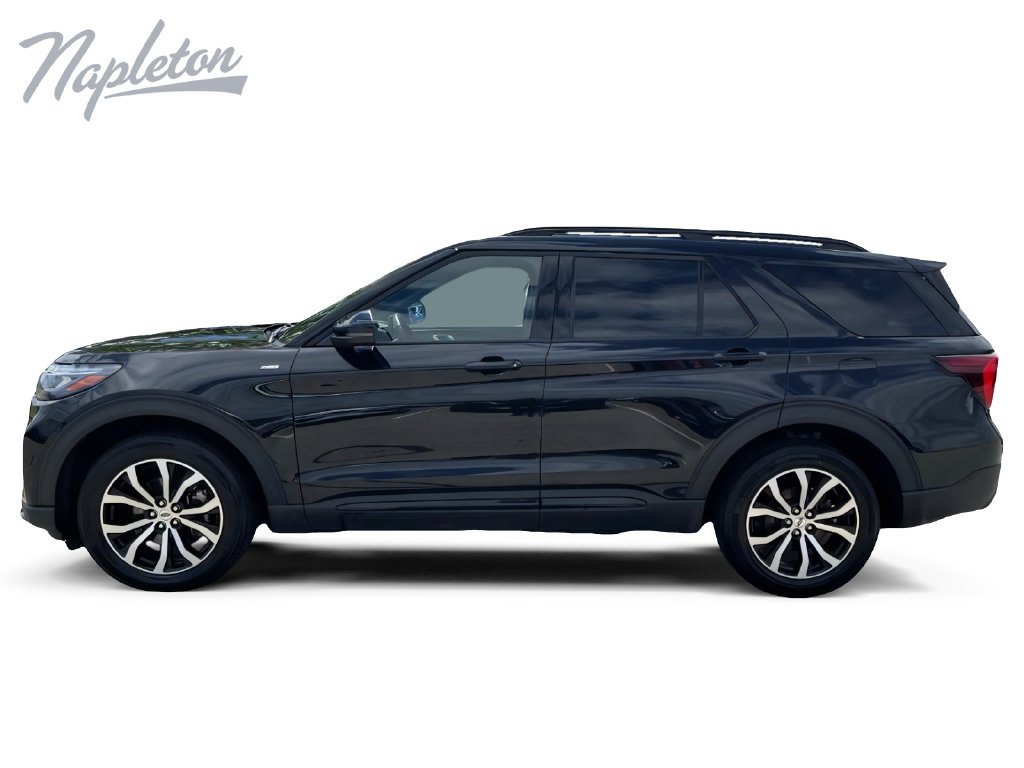 Used 2025 Ford Explorer ST-Line AWD/4WD image 2