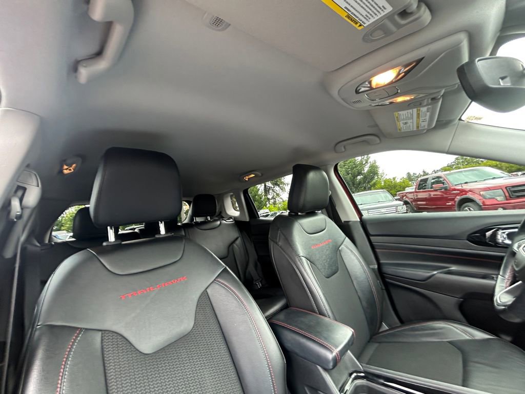 Used 2022 Jeep Compass Trailhawk w/ Trailhawk Convenience Group image 28