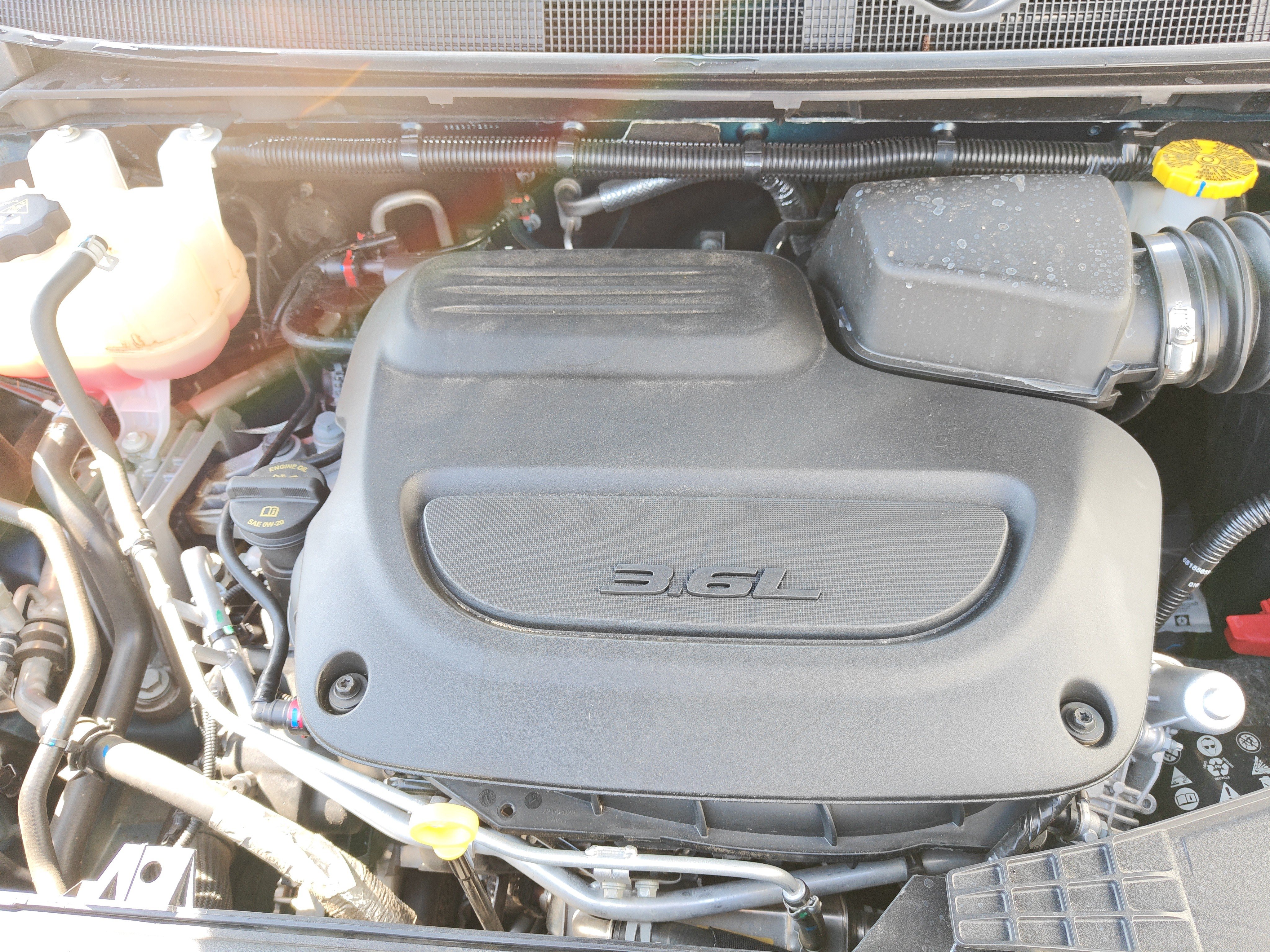 Used 2025 Chrysler Pacifica Limited FWD image 26