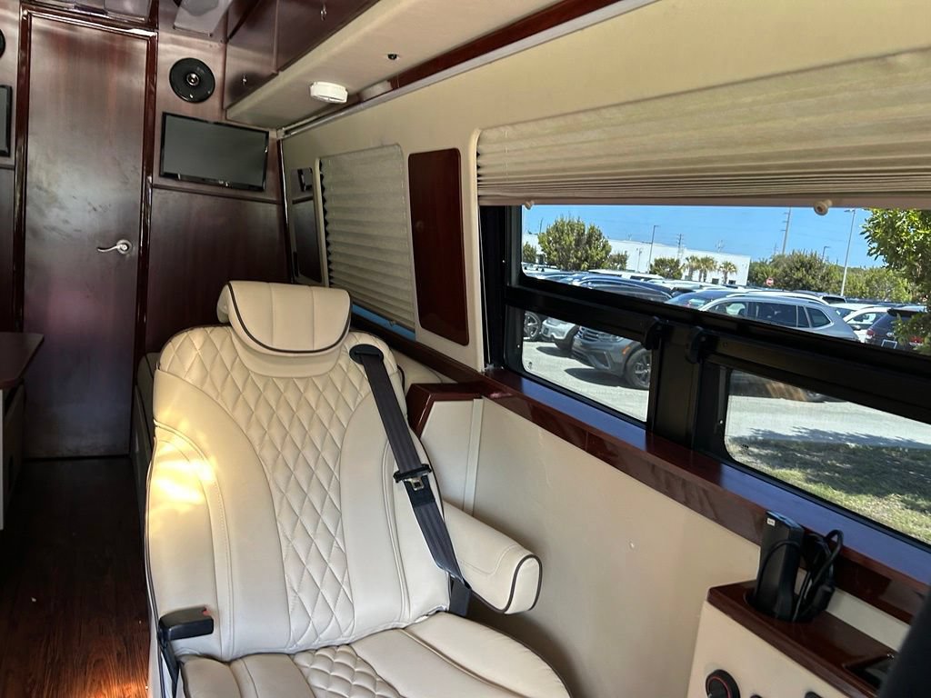 Used 2020 Mercedes-Benz Sprinter 3500 image 12