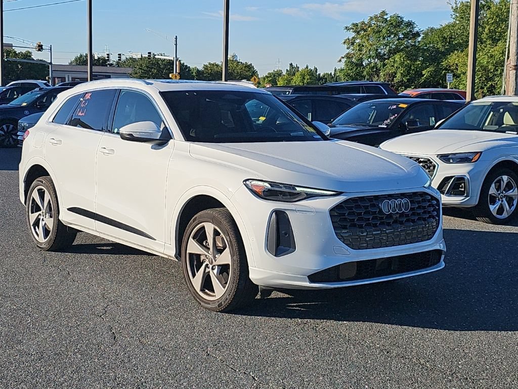 Certified 2025 Audi Q5 Premium w/ Premium Plus