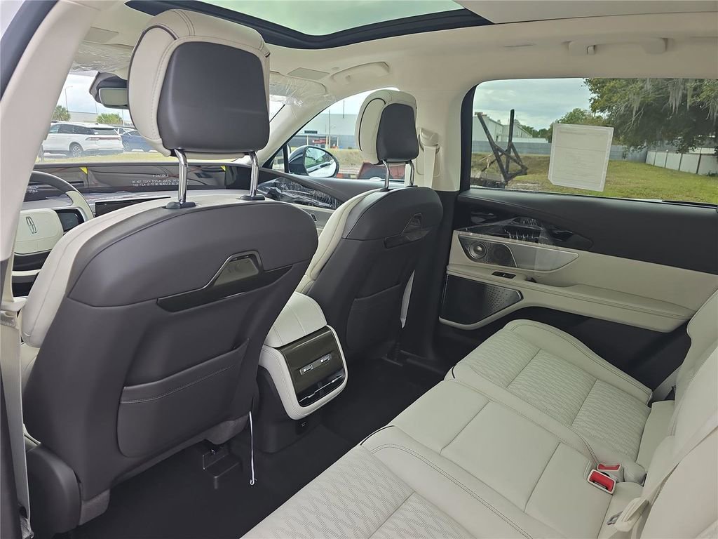 New 2026 Lincoln Nautilus Black Label image 9