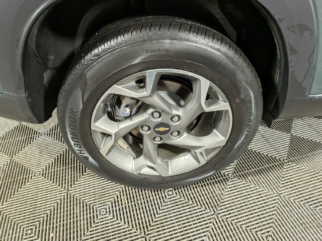 Used 2025 Chevrolet Trax LT FWD image 41