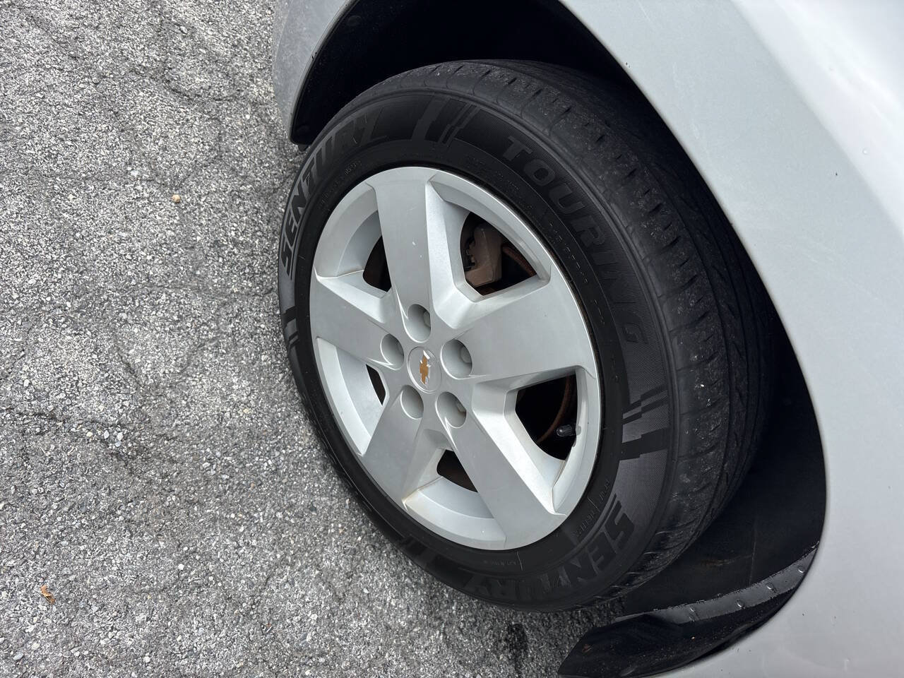 Used 2011 Chevrolet HHR LT FWD image 16
