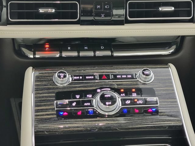 Used 2022 Lincoln Aviator Black Label Grand Touring AWD/4WD image 24