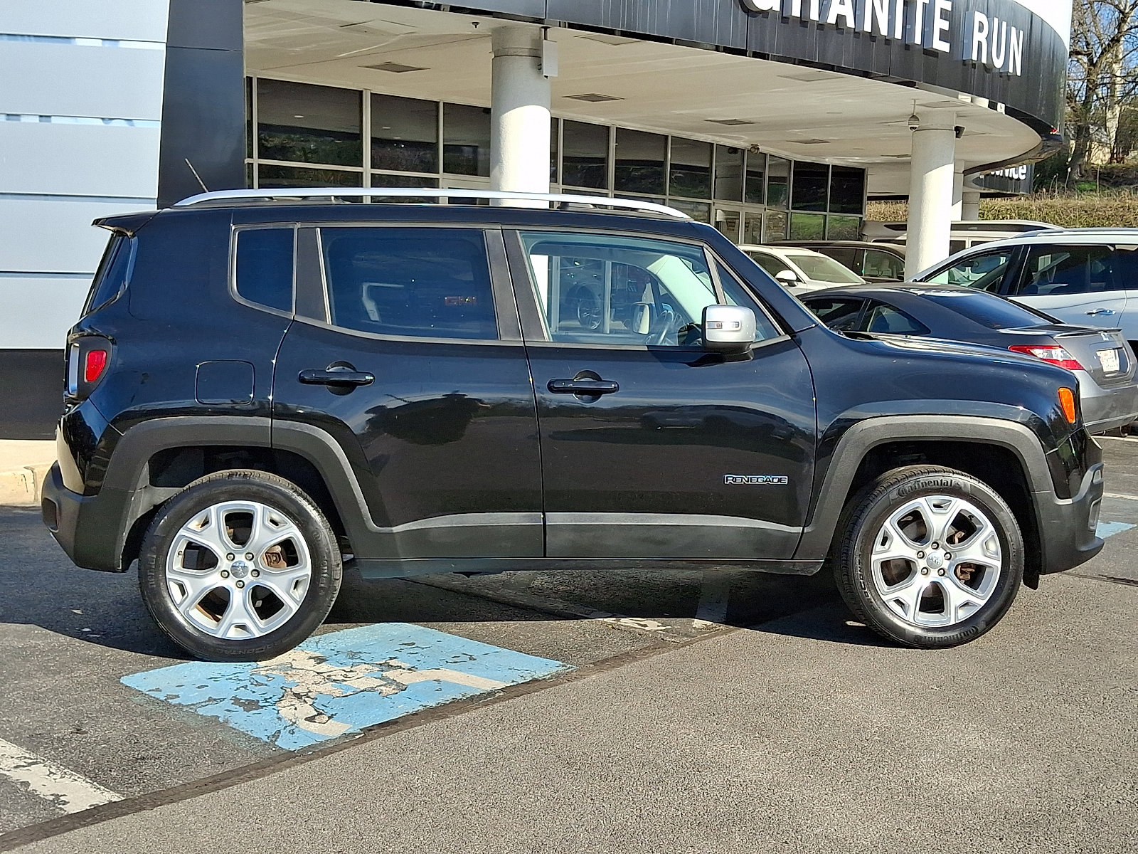 Used 2016 Jeep Renegade Limited image 7