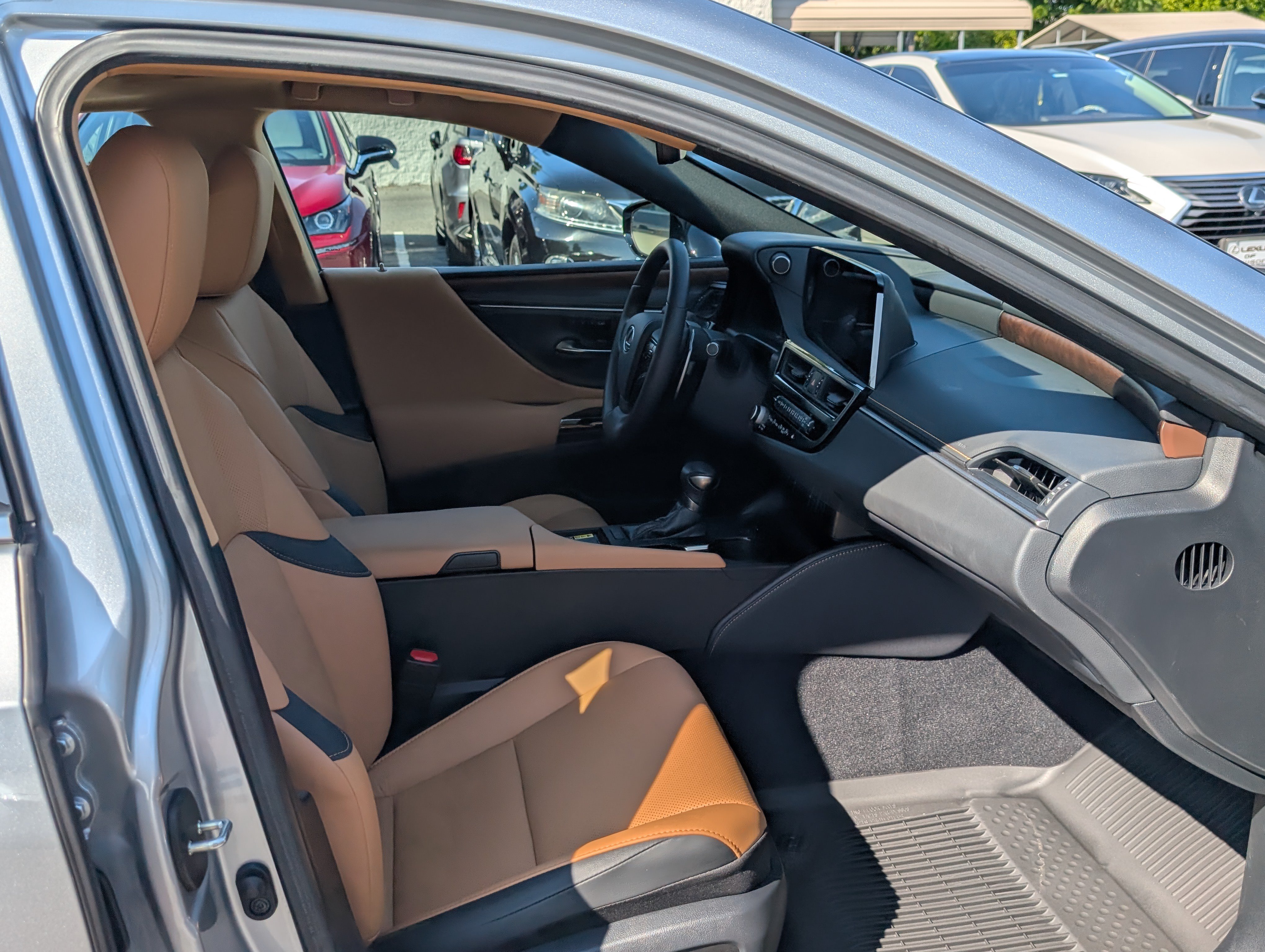 Certified 2024 Lexus ES 350 w/ Premium Package FWD image 11