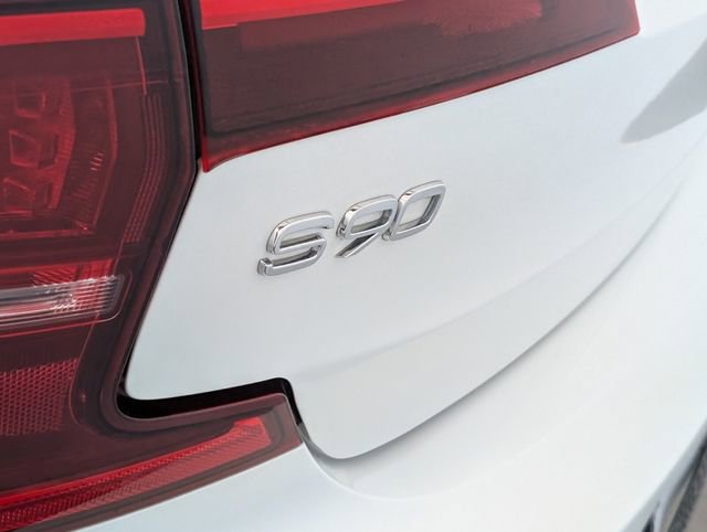 Used 2018 Volvo S90 T5 Momentum image 10