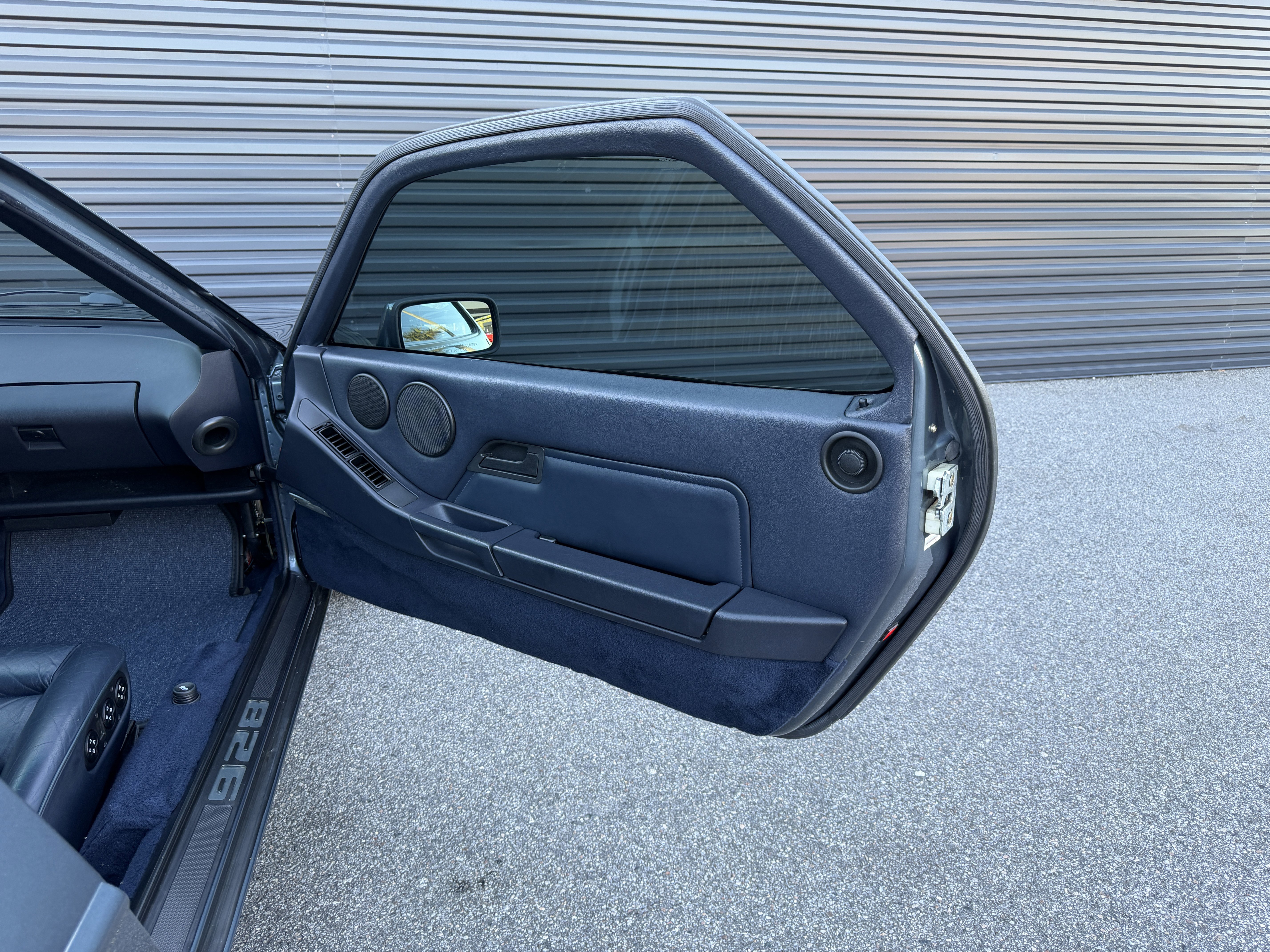 Used 1987 Porsche 928 S4 RWD image 25