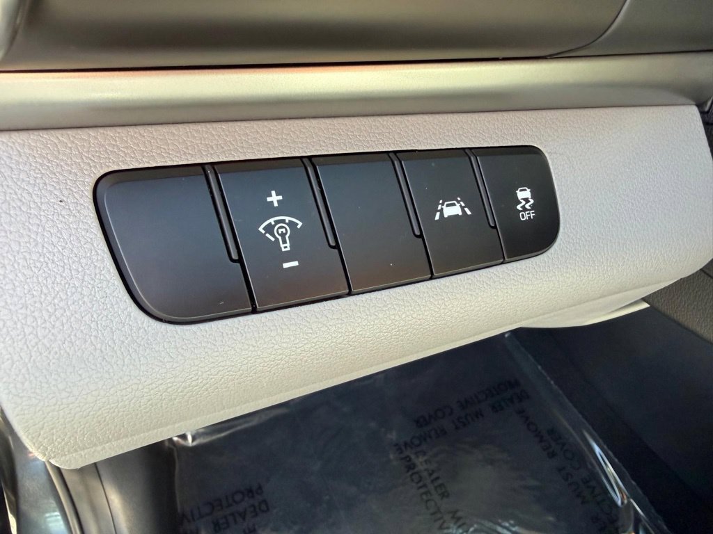 Used 2020 Hyundai Elantra SE FWD image 33