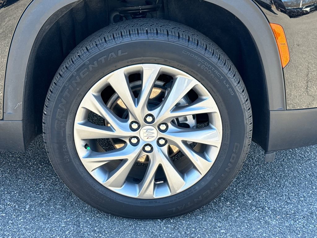 Certified 2025 Buick Enclave Preferred image 12