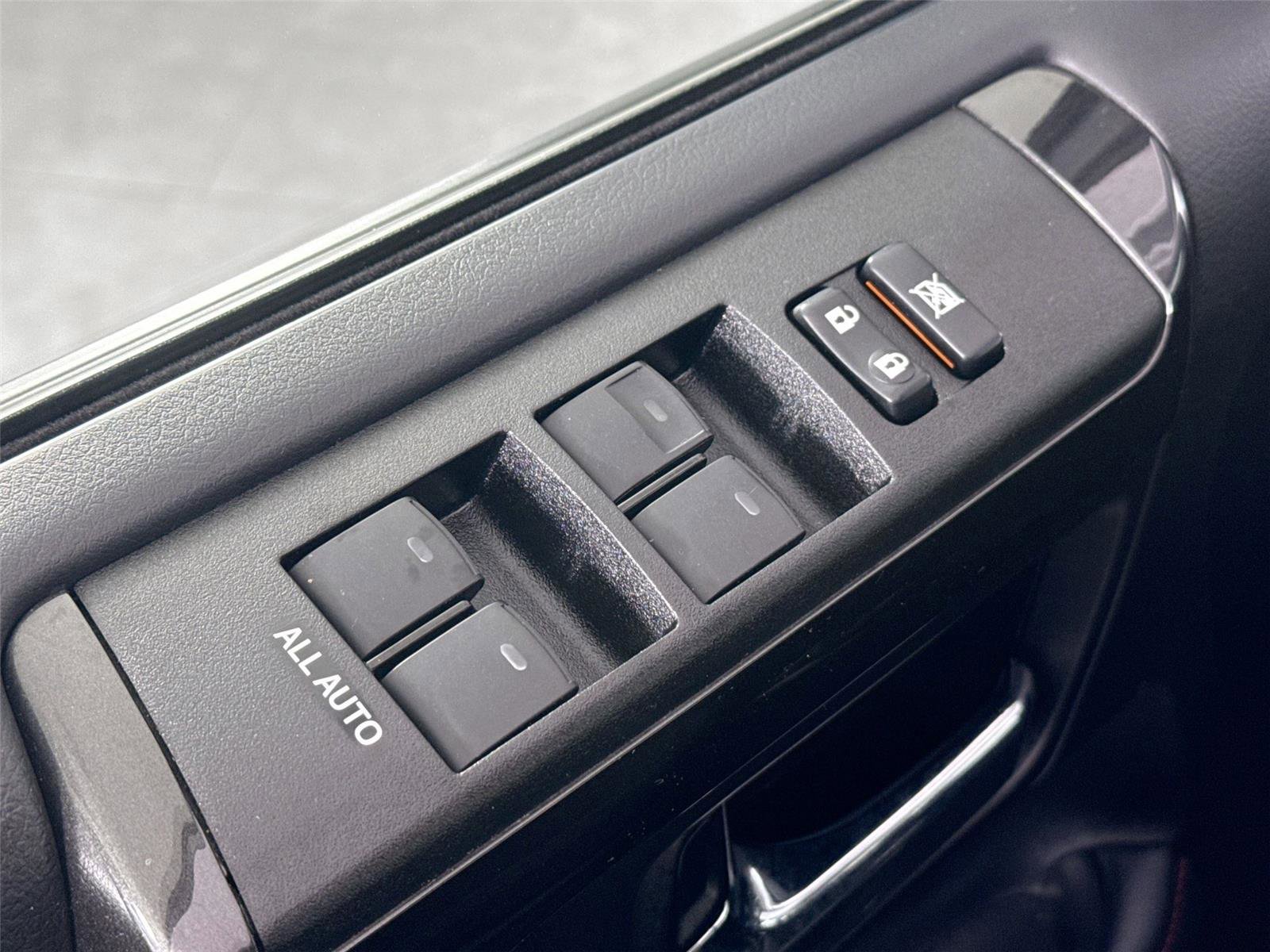 Certified 2024 Toyota 4Runner TRD Off-Road Premium image 27