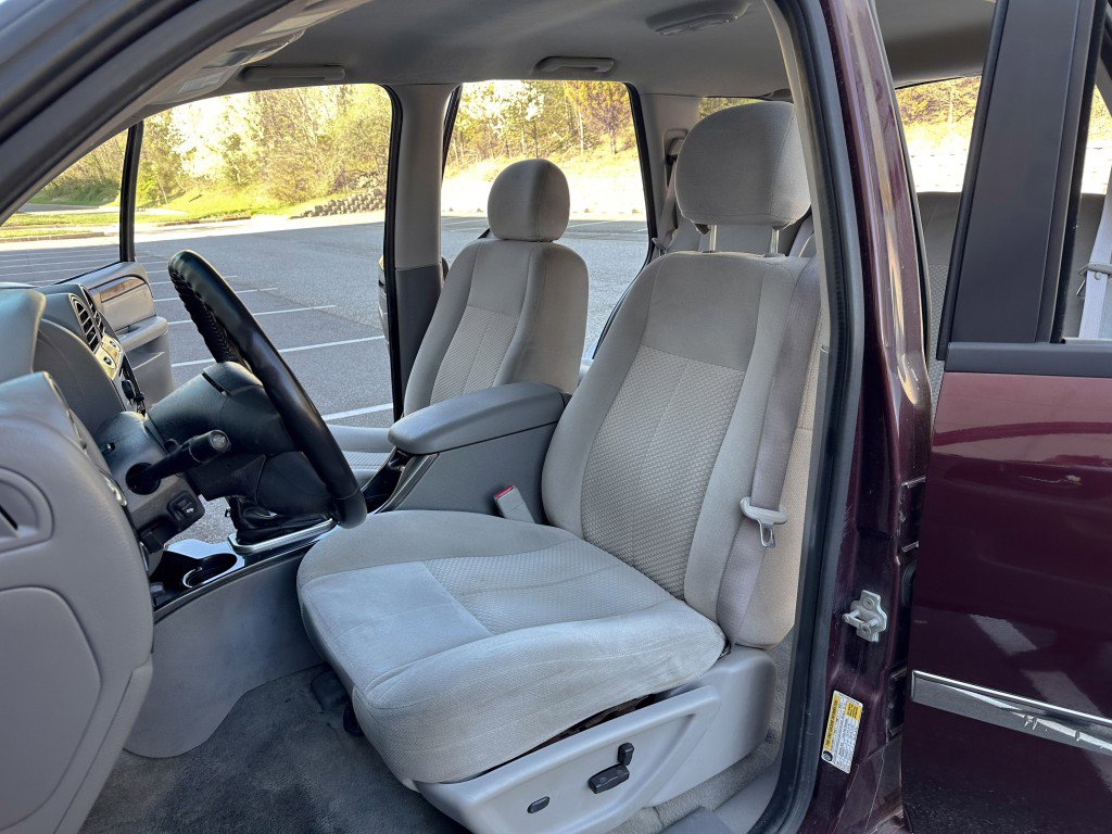 Used 2007 GMC Envoy SLE AWD/4WD image 18