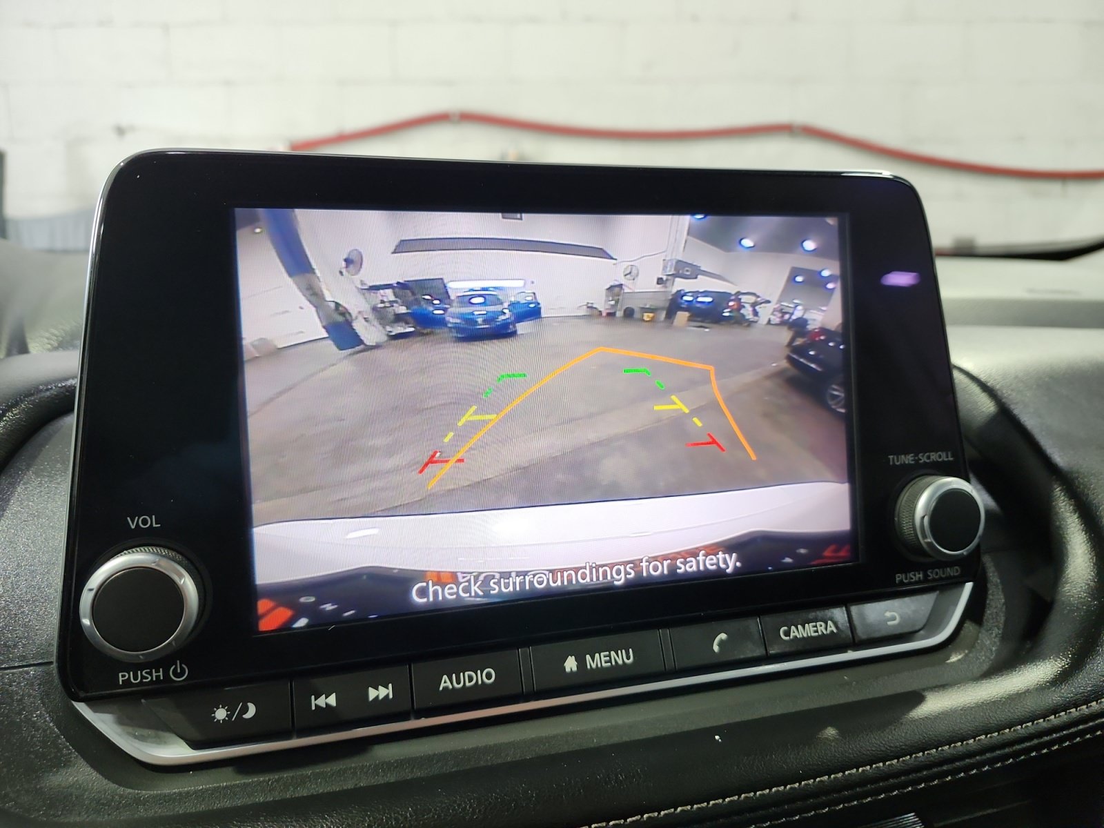 Used 2024 Nissan Rogue S AWD/4WD image 16
