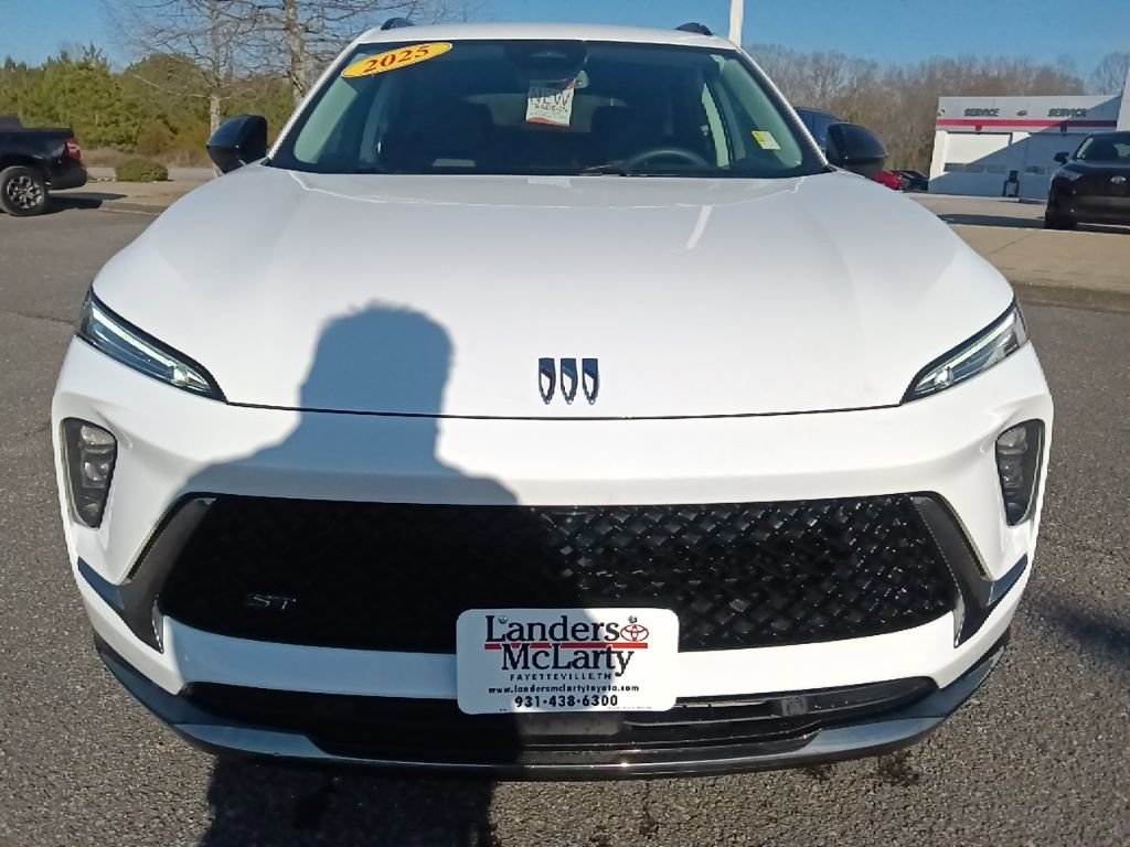 Used 2025 Buick Envision Sport Touring image 8