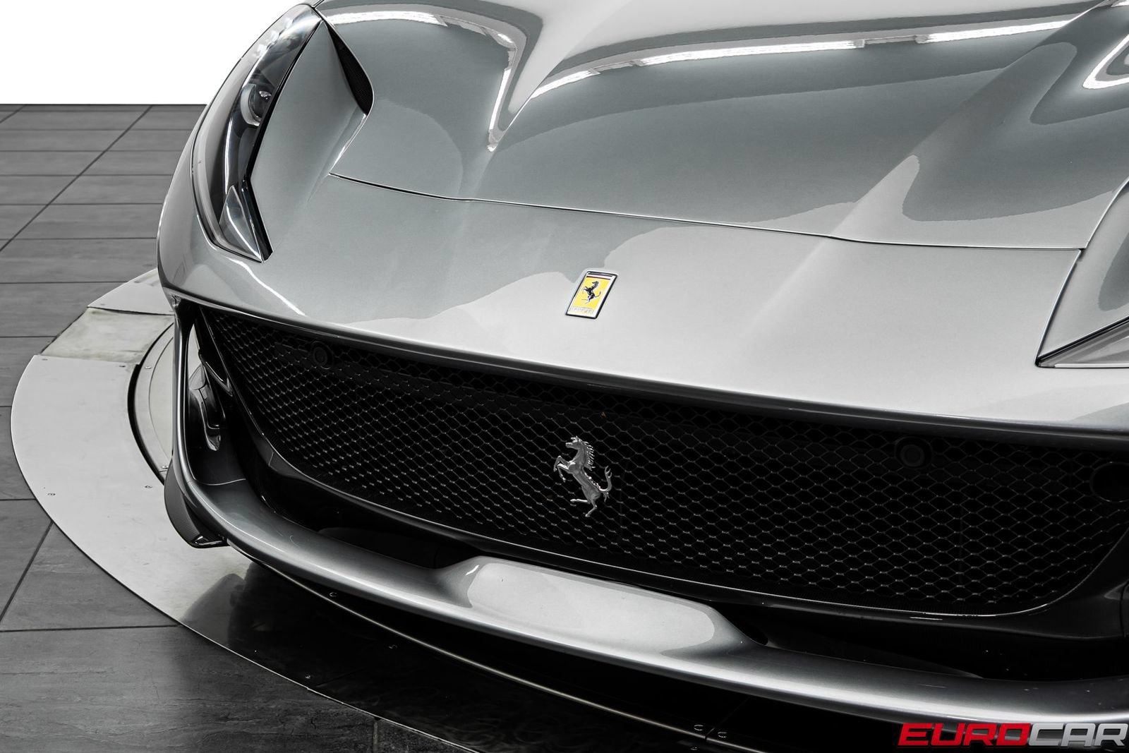 Used 2020 Ferrari 812 Superfast RWD image 10