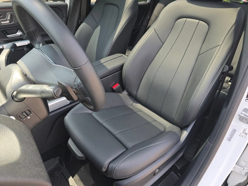 Certified 2023 Mercedes-Benz GLB 250 4MATIC image 25