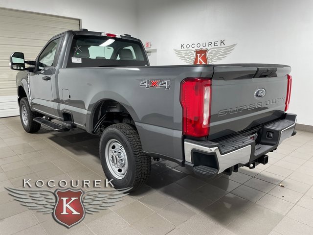 New 2026 Ford F250 4x4 Regular Cab Super Duty image 4