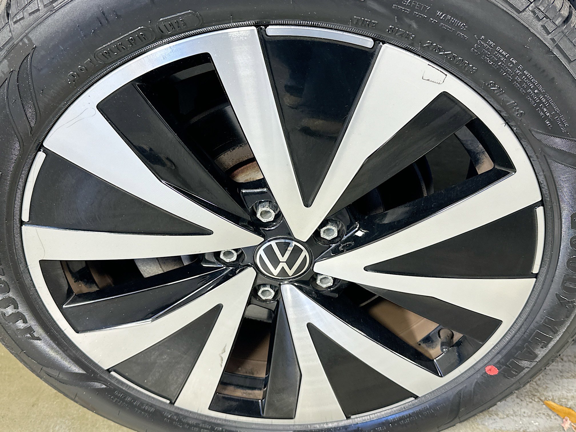 Used 2023 Volkswagen Taos SE image 30