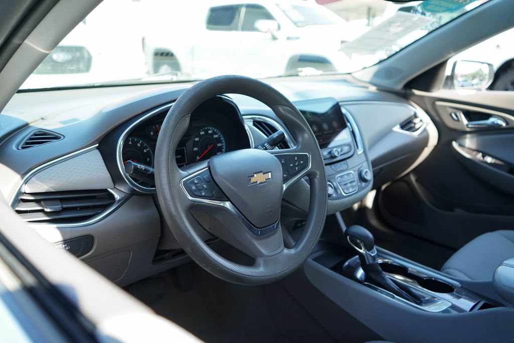 Used 2021 Chevrolet Malibu LT image 6