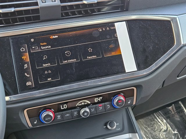 Used 2025 Audi Q3 2.0T Premium image 14