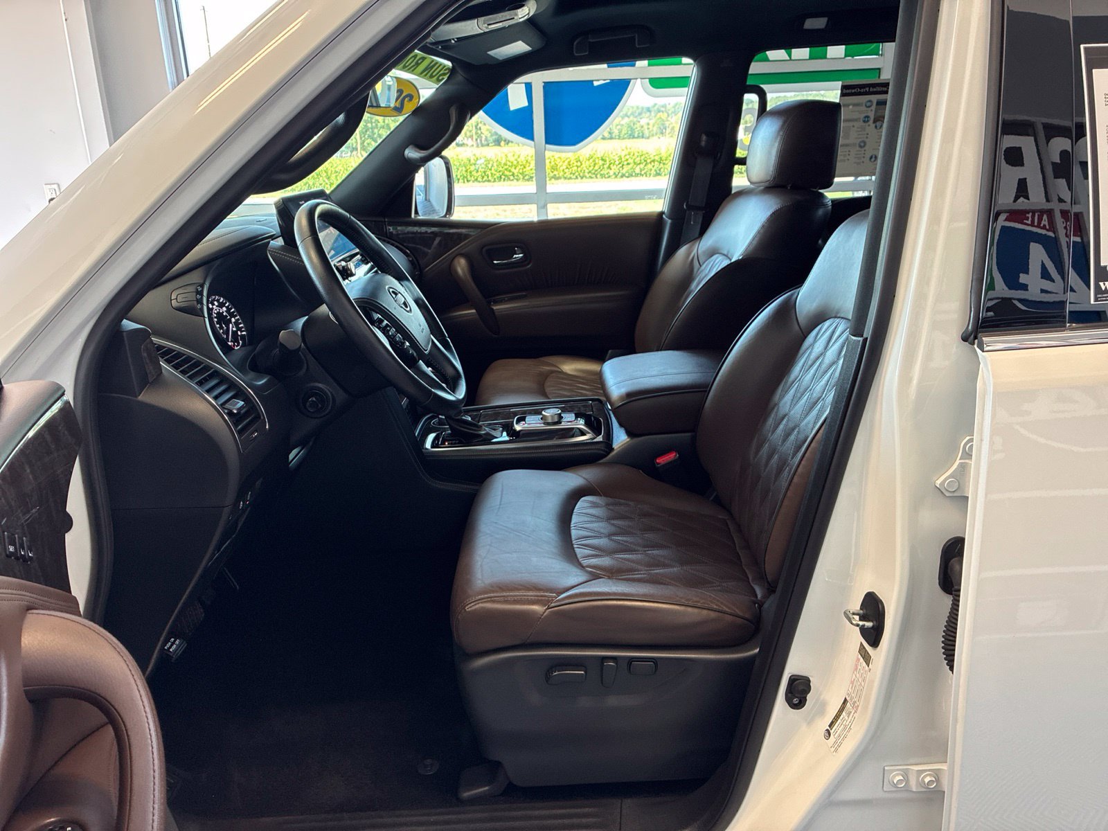 Used 2023 Nissan Armada Platinum w/ Captain's Chairs Package AWD/4WD image 18