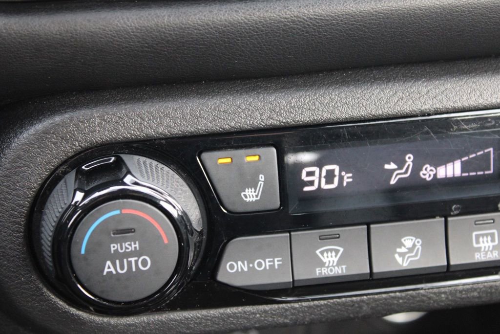 Used 2023 Nissan Kicks SR w/ SR Premium Package image 39