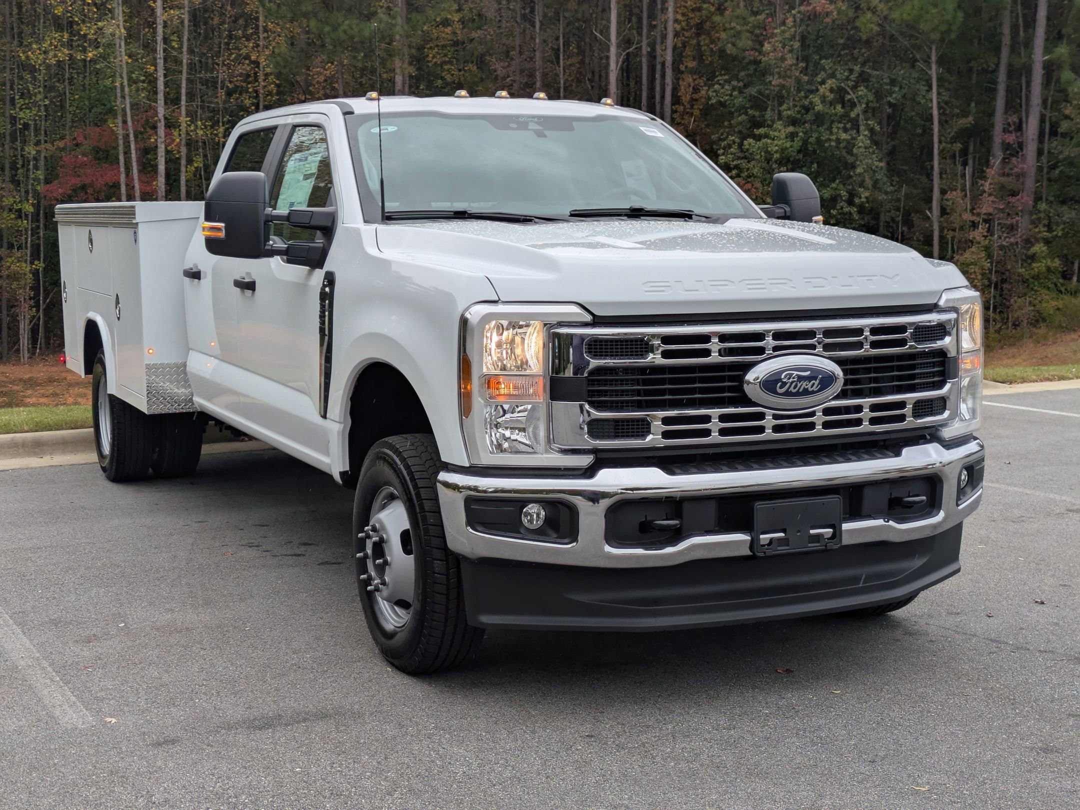 New 2026 Ford F350 XL w/ XL Chrome Package image 2