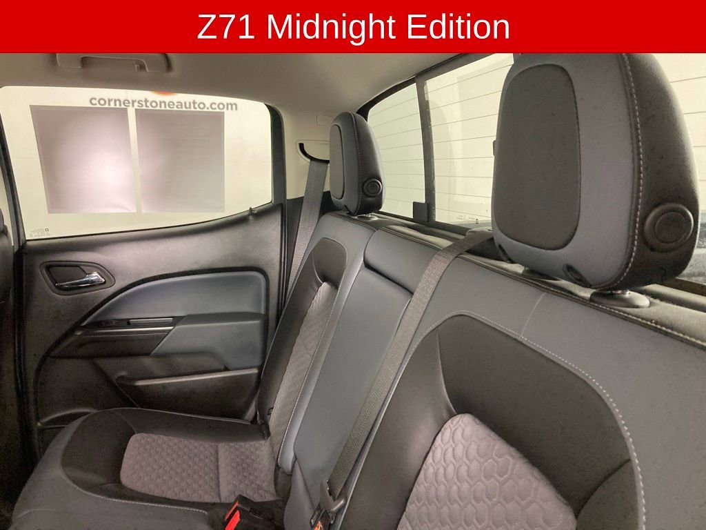 Used 2022 Chevrolet Colorado Z71 w/ Z71 Midnight Edition image 17