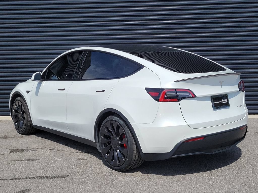 Used 2022 Tesla Model Y Performance AWD/4WD image 3