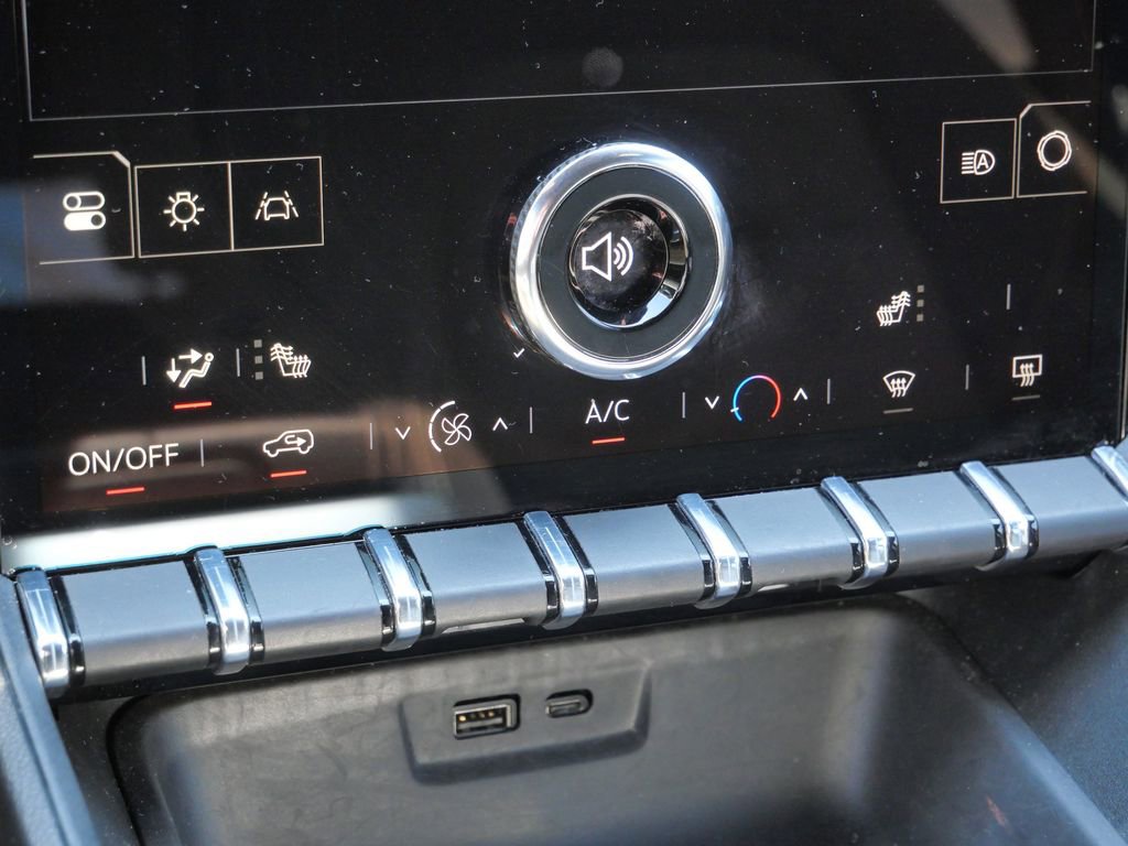 Used 2025 GMC Terrain Elevation image 38