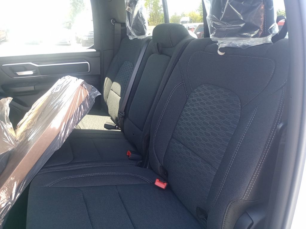 New 2026 RAM 1500 4x4 Crew Cab image 10