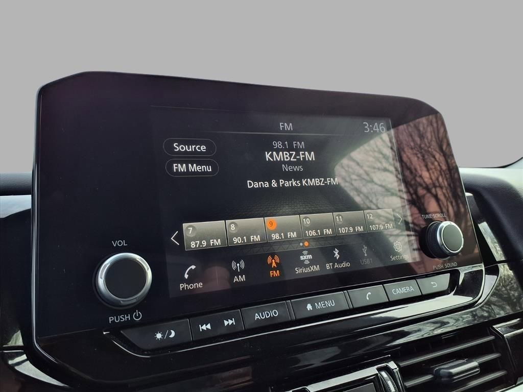 Certified 2024 Nissan Pathfinder SV image 5