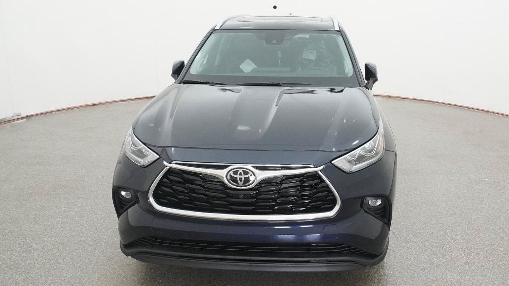 New 2026 Toyota Highlander Limited AWD/4WD image 2