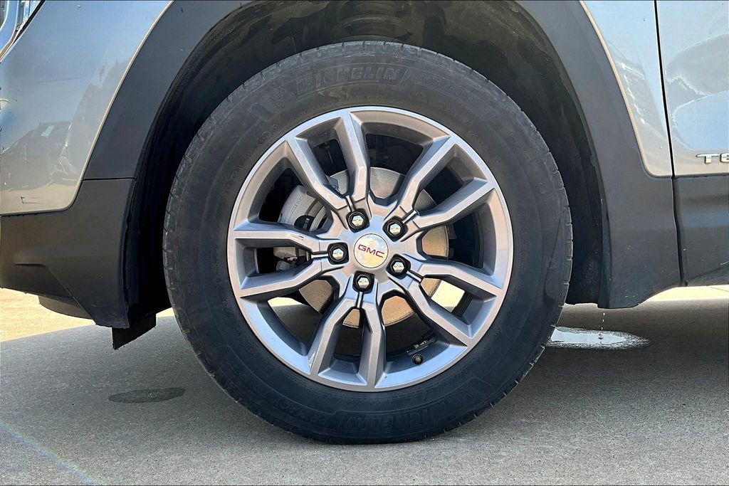 Used 2023 GMC Terrain SLT image 10