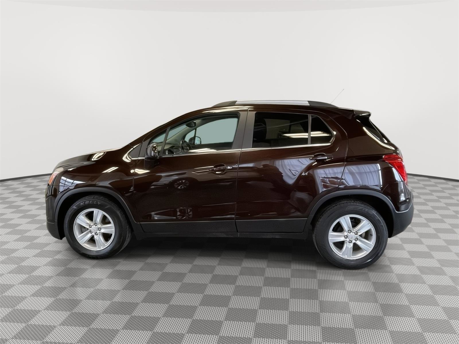 Used 2015 Chevrolet Trax LT w/ LT Plus Package image 2