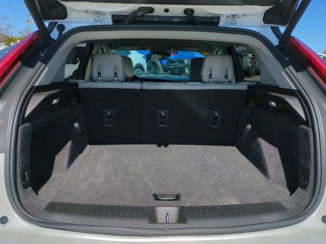 Used 2021 Cadillac XT4 Luxury w/ Driver Awareness Package image 14