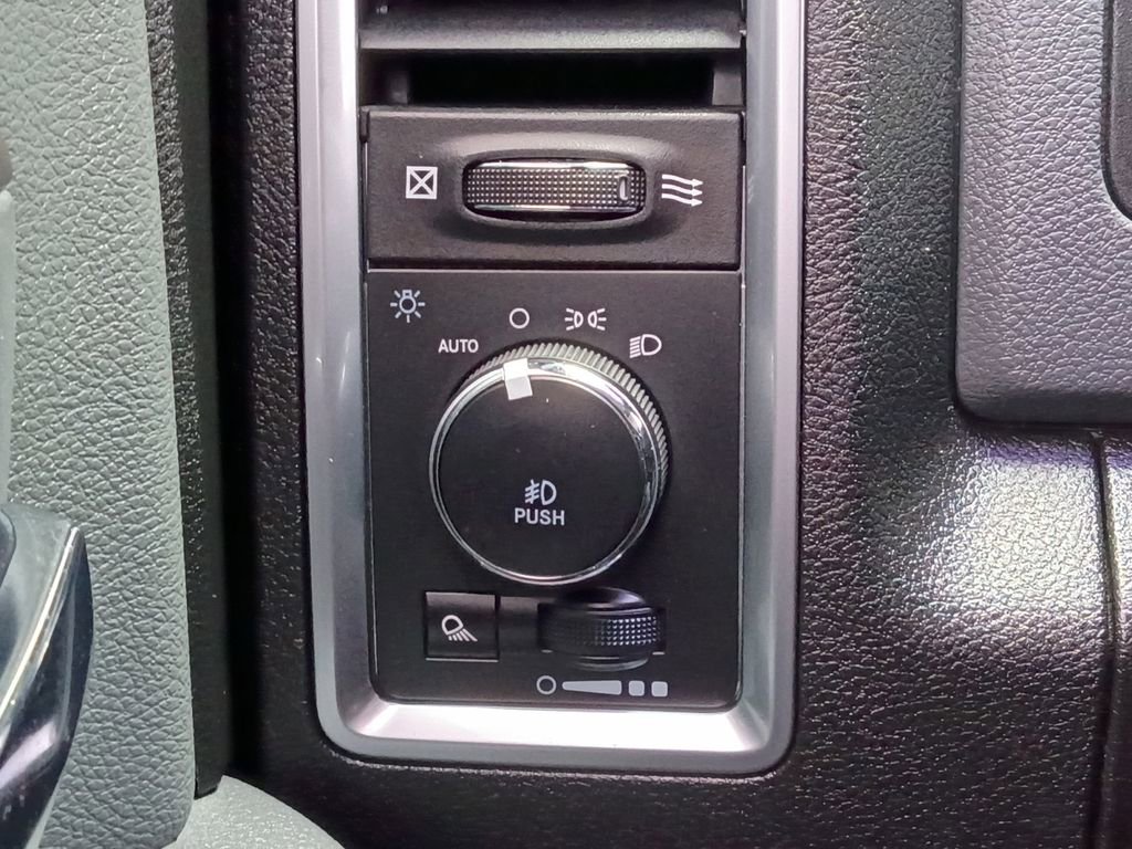 Used 2020 RAM 1500 Classic Warlock w/ Electronics Group image 12