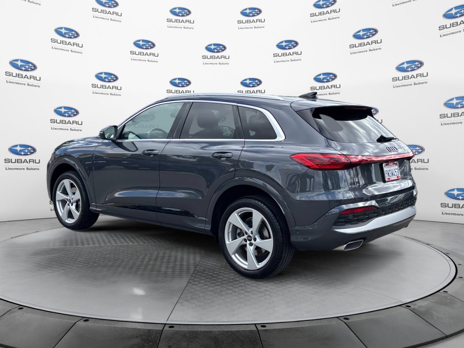 Used 2025 Audi Q5 Premium Plus w/ Premium Plus AWD/4WD image 3