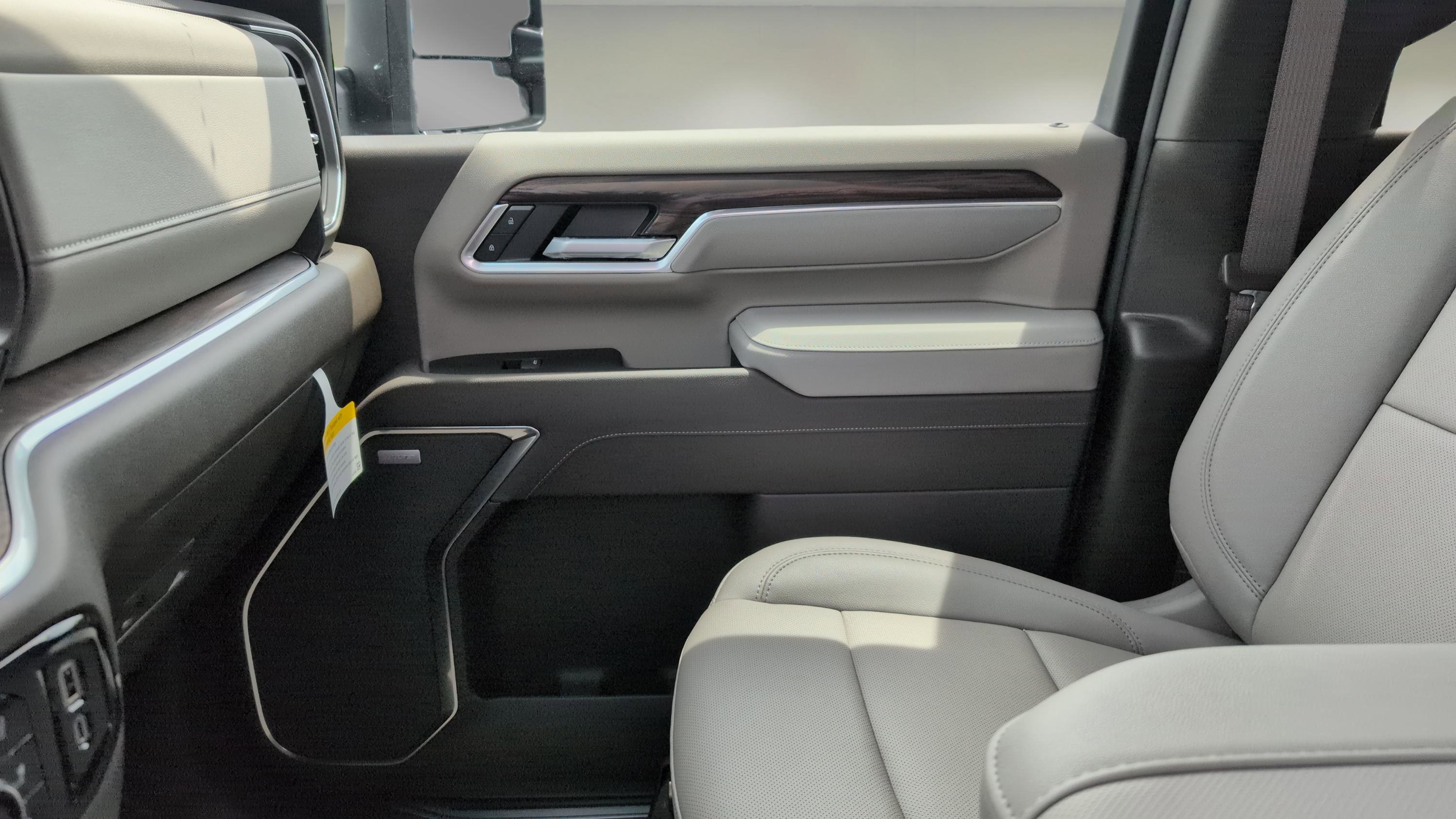 New 2025 GMC Sierra 2500 SLT w/ SLT Convenience Package image 12