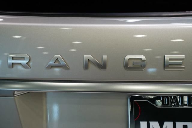 Used 2020 Land Rover Range Rover HSE AWD/4WD image 16