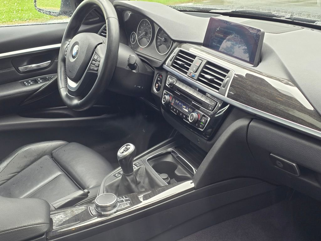 Used 2017 BMW 340i xDrive Sedan AWD/4WD image 17