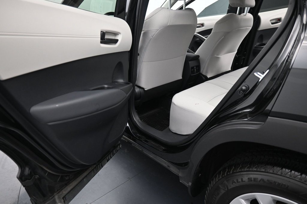 Used 2026 Toyota Corolla Cross LE FWD image 16