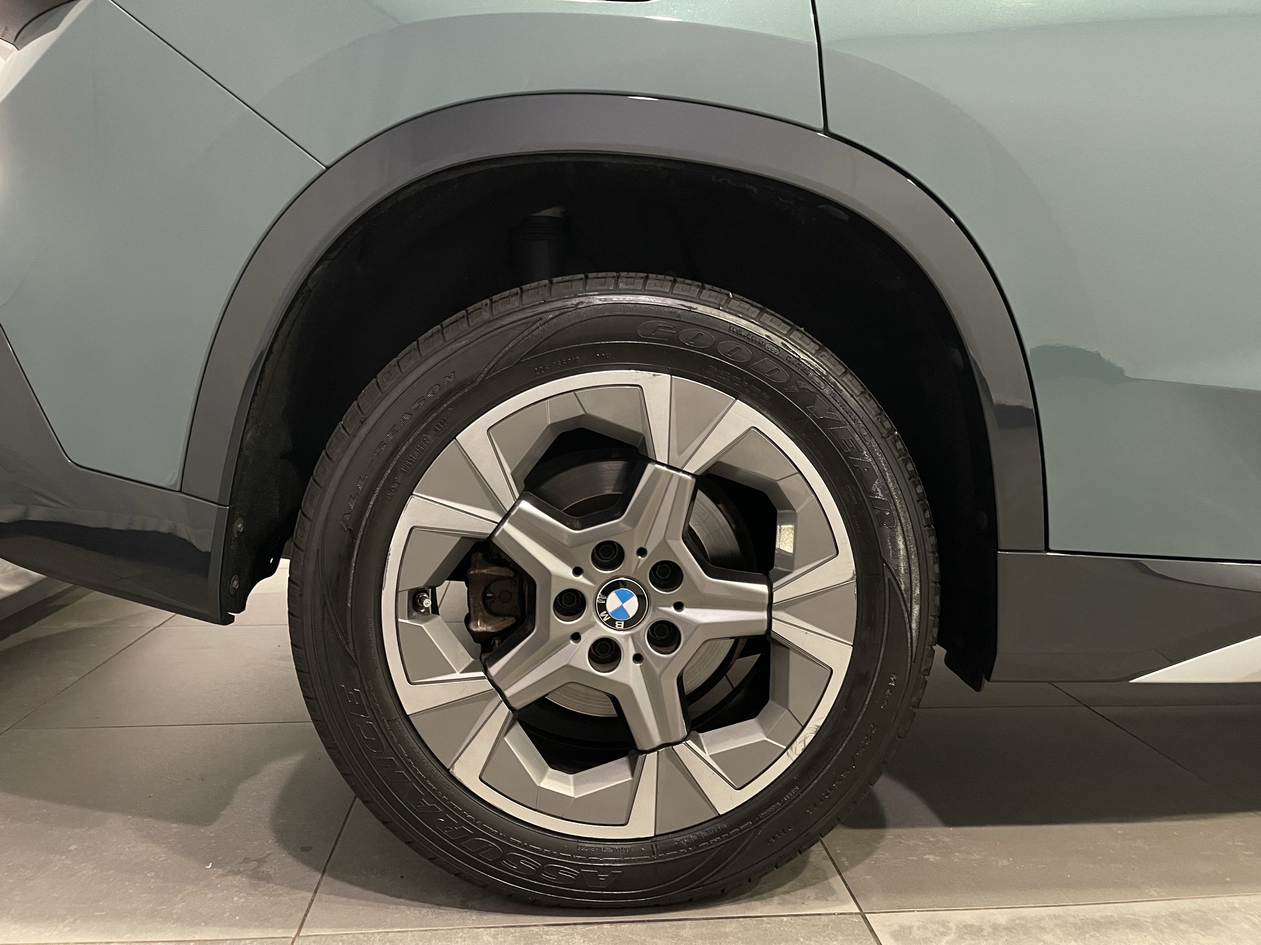 Certified 2023 BMW X1 xDrive28i w/ Premium Package AWD/4WD image 9
