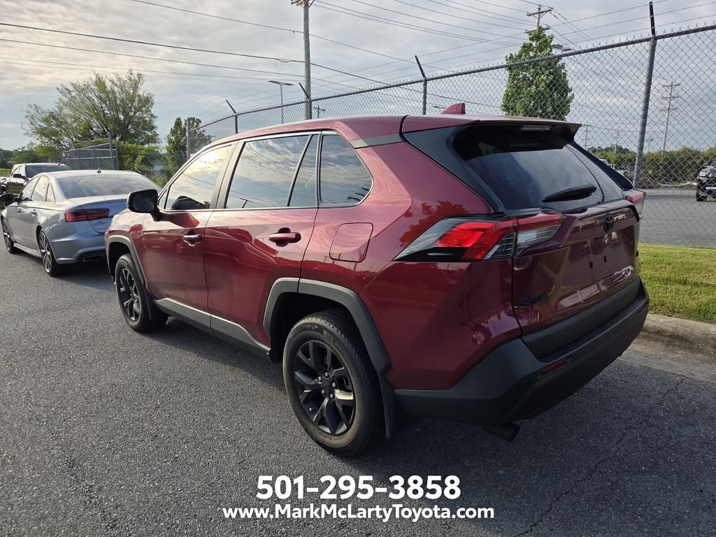Used 2024 Toyota RAV4 LE FWD image 7