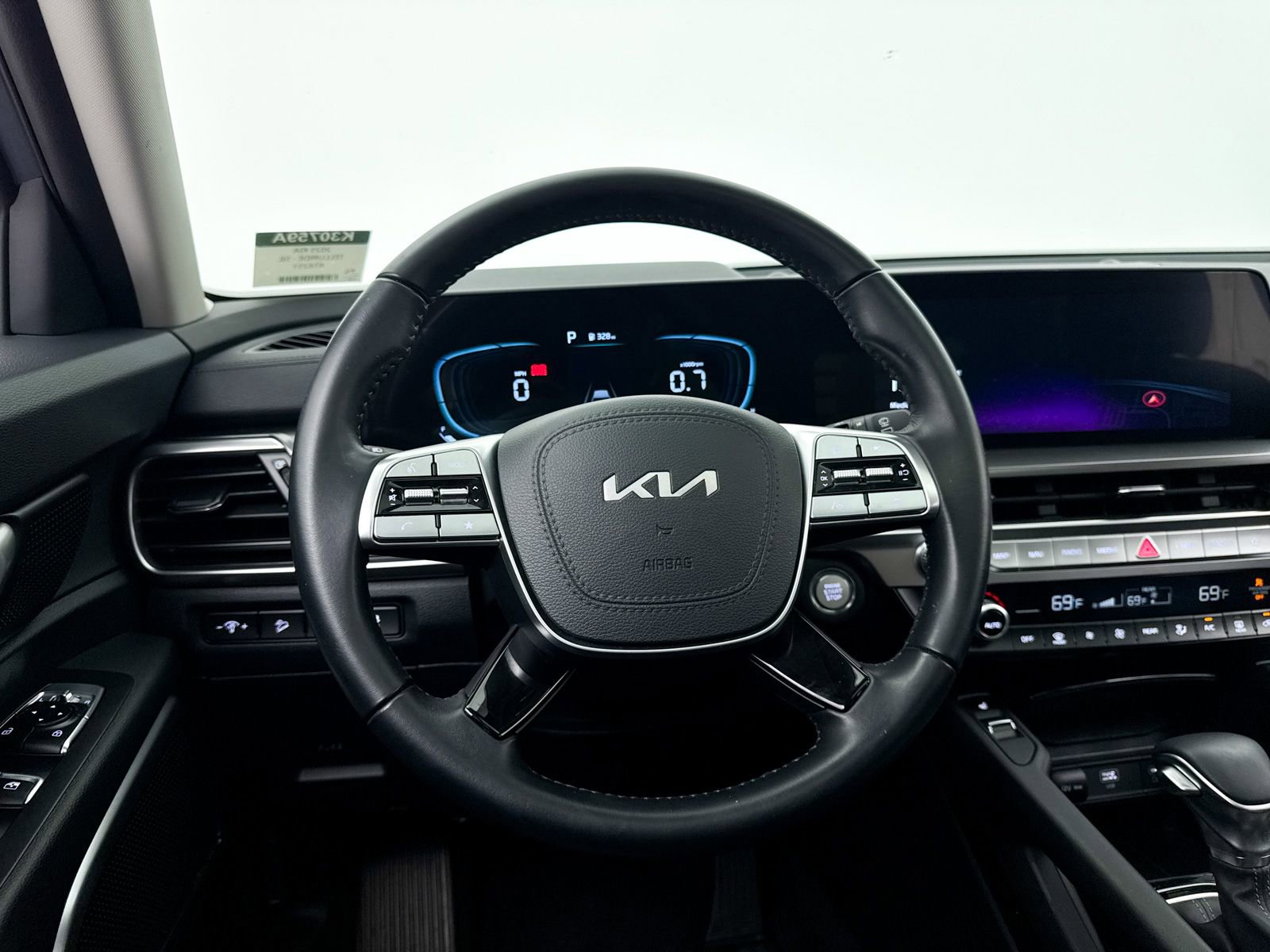 Used 2025 Kia Telluride S image 4