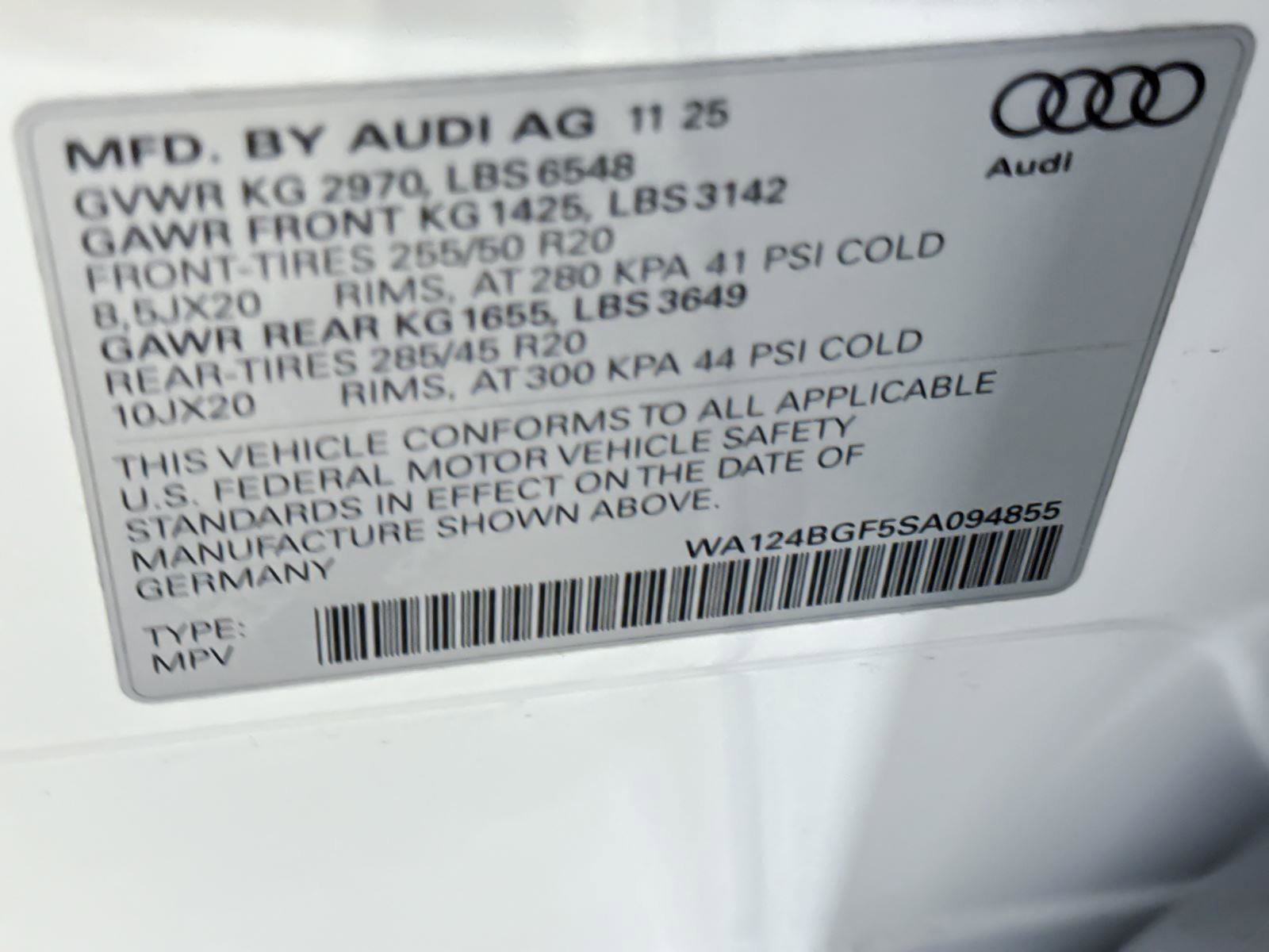 New 2025 Audi Q6 e-tron Premium Plus image 28