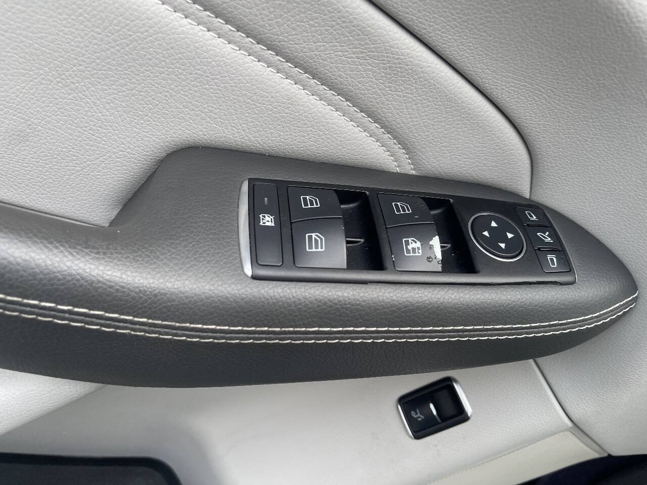 Used 2012 Mercedes-Benz ML 350 BlueTEC 4MATIC image 13