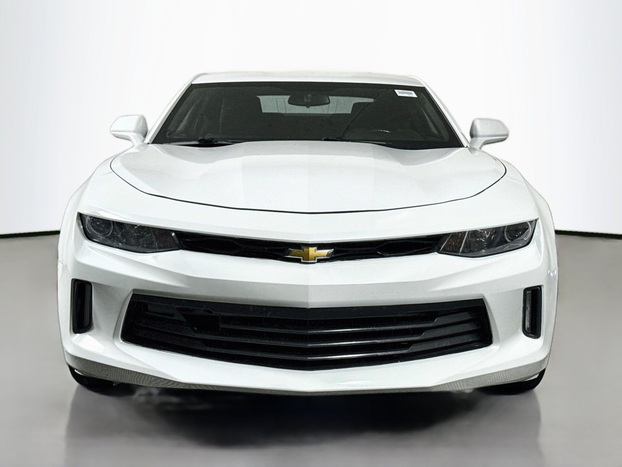 Used 2017 Chevrolet Camaro LT RWD image 2