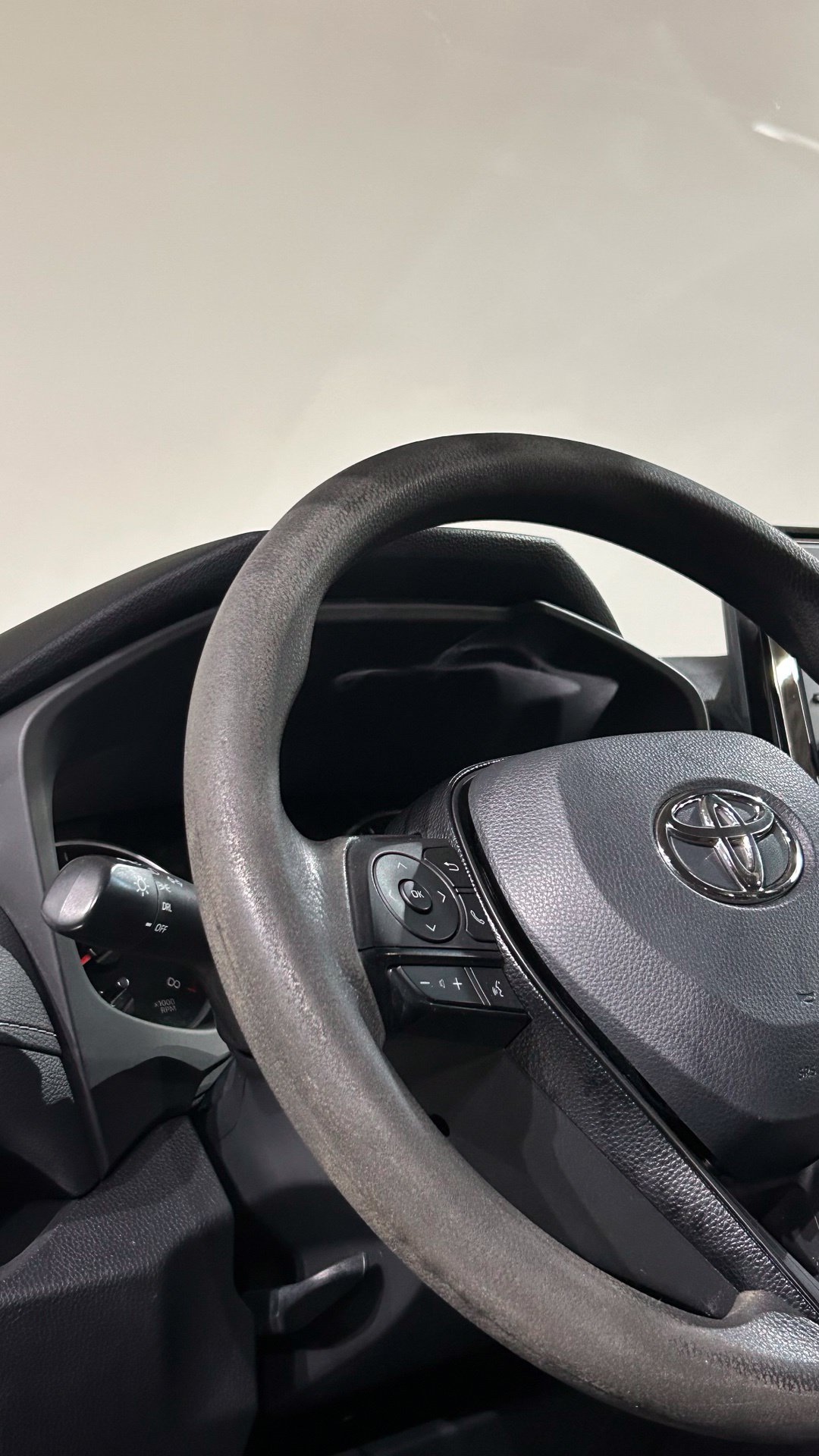 Used 2022 Toyota RAV4 LE AWD/4WD image 37